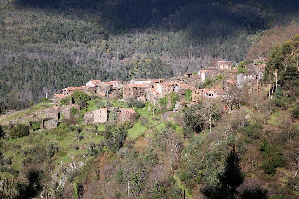 Talasnal Montanhas De Amor Lousã Buitenkant foto